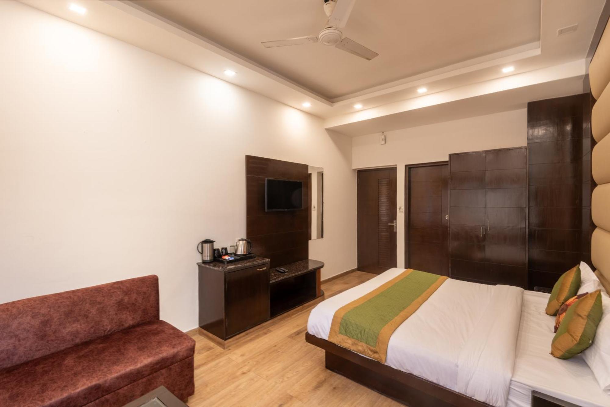 Hotel 30 Degree North Mussoorie Esterno foto